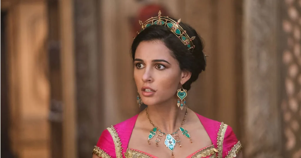 Naomi Scott em Aladdin
