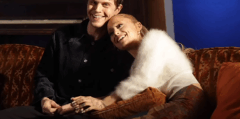 American Horror Story: Ariana Grande, Evan Peters e outros são anunciados na 13ª temporada