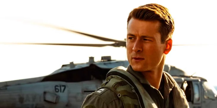 Glen Powell em Top Gun: Maverick