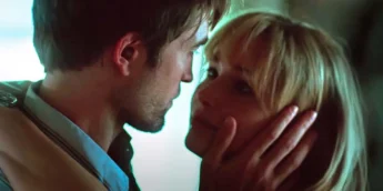 Robert Pattinson e Jennifer Lawrence em Morra, Amor