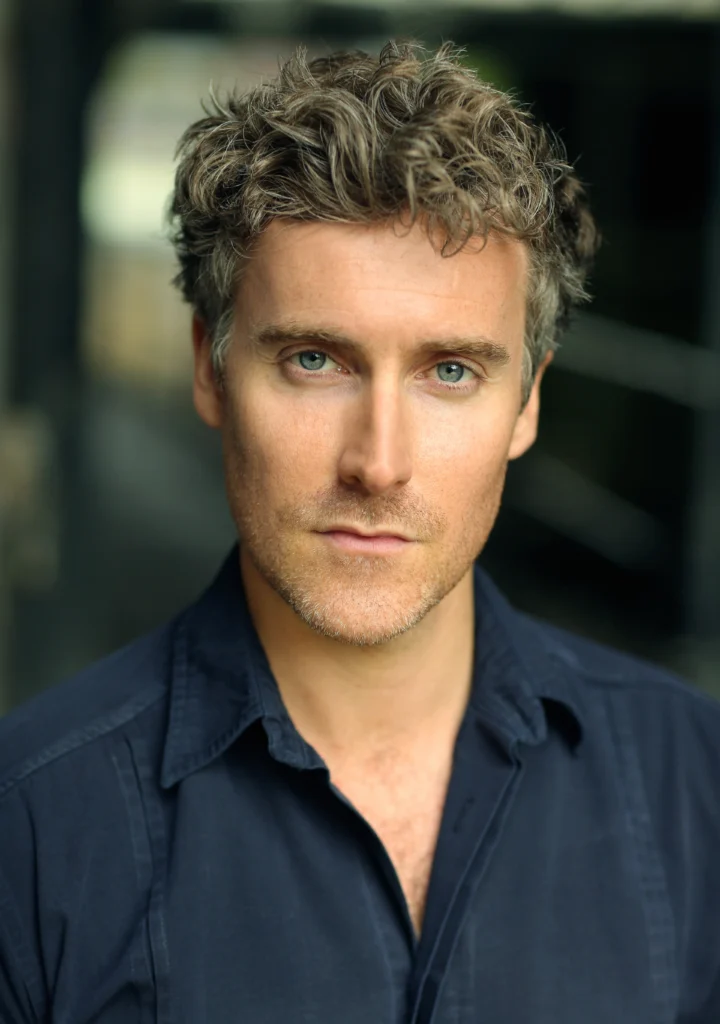 O ator Tom Turner