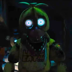 Animatronico em trailer de Five Nights At Freddys 2