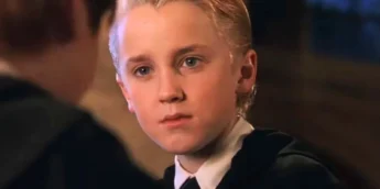 Draco Malfoy diante de Ron Weasley em Harry Potter