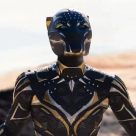 Shuri como a Pantera Negra