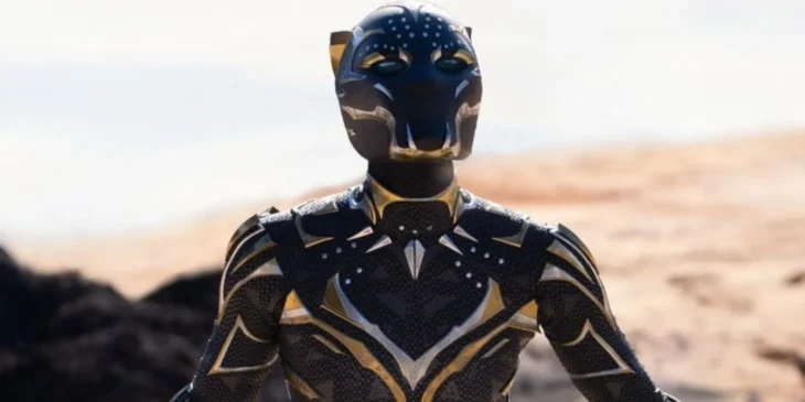 Shuri como a Pantera Negra