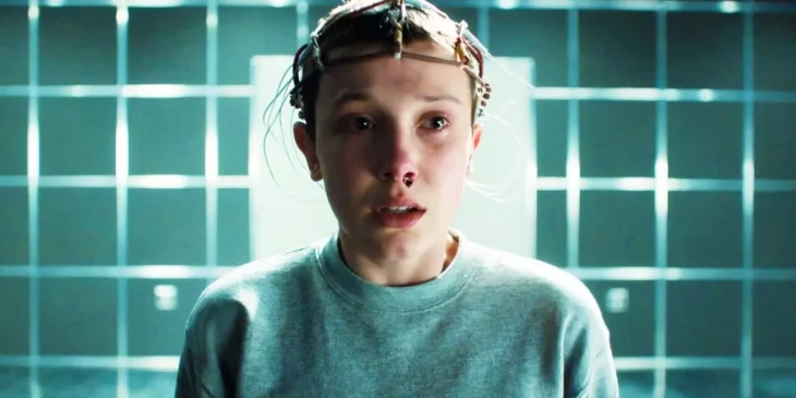 Millie Bobby Brown em Laboratório de Hawkins em Stranger Things