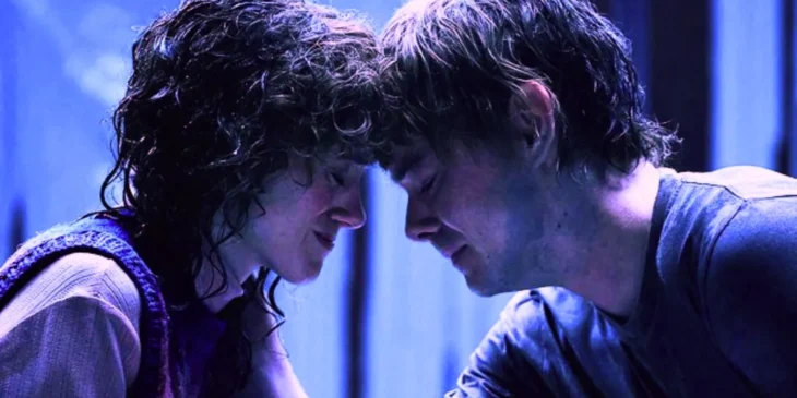 Nancy e Jonathan abatidos em Stranger Things 5