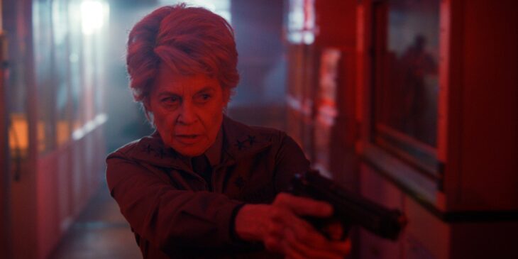 Linda Hamilton em Stranger Things