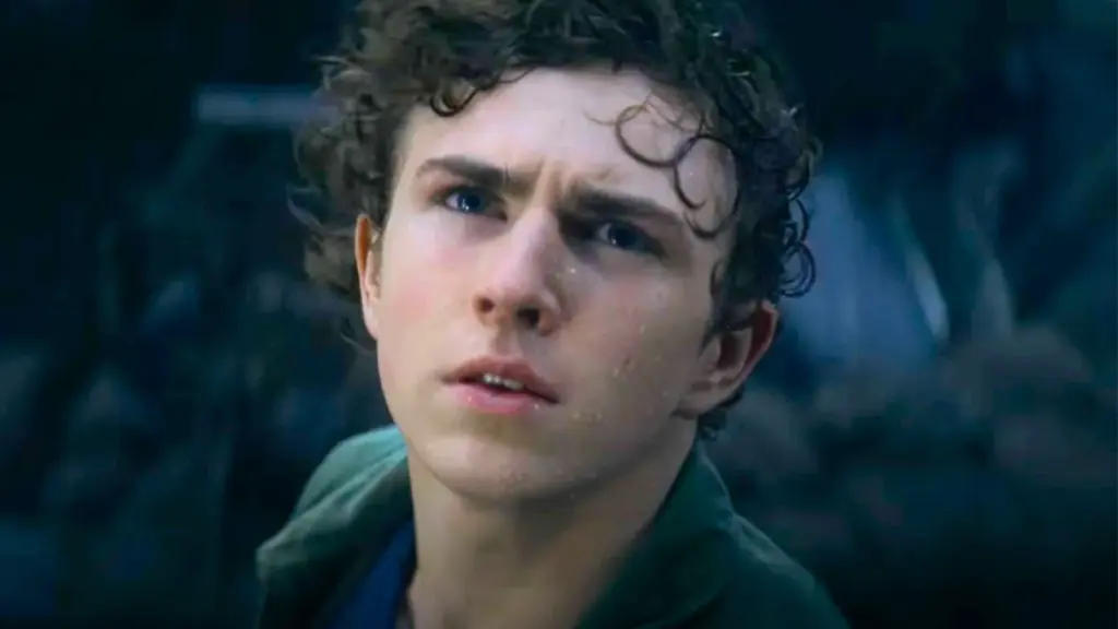 Walker Scobell como Percy Jackson no Mar de Monstros