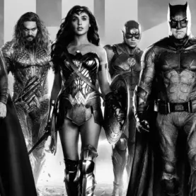 Liga da Justiça em preto e branco de Zack Snyder