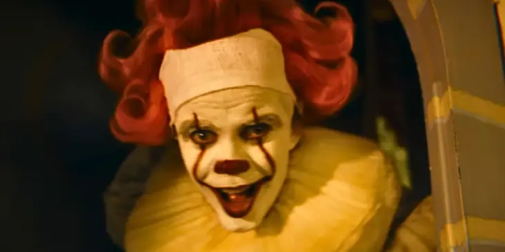 Pennywise no teaser do 7º episódio de IT Bem-Vindos a Derry