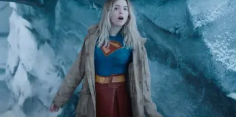 Milly Alcock como a Supergirl em Superman