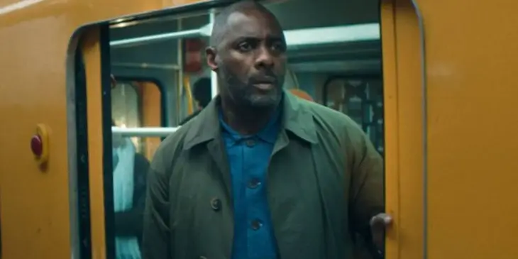 idris Elba em Sequestro no Ar