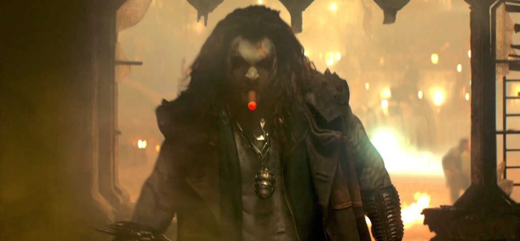 Jason Momoa como Lobo