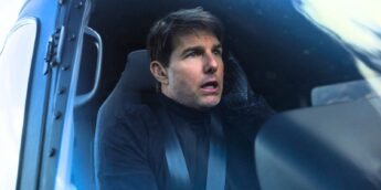 Tom Cruise pilotando nave