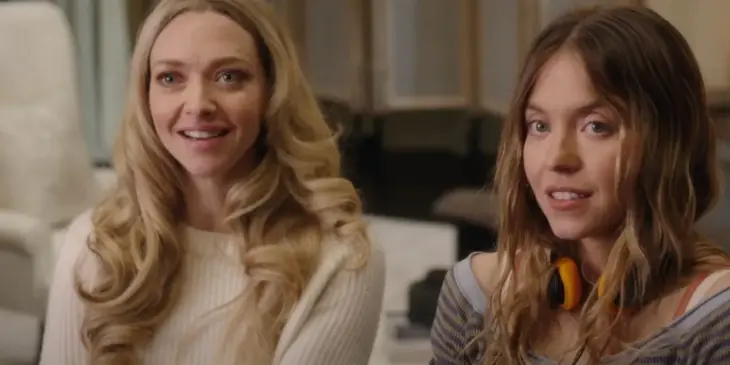 Amanda Seyfried e Sydney Sweeney em A Empregada