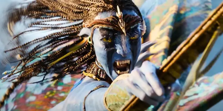 Neytiri em ação em Avatar Fogo e Cinzas