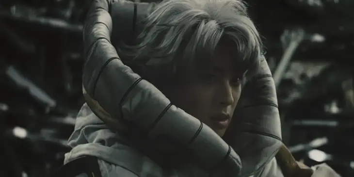 Hikaru Imamaki como Rudo em vídeo promocional da peça de teatro de Gachiakuta