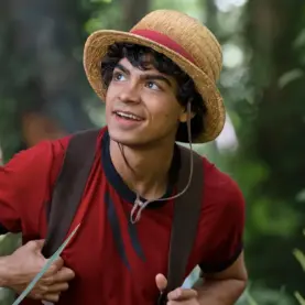 Iñaki Godoy como Luffy em cena de One Piece: A Série