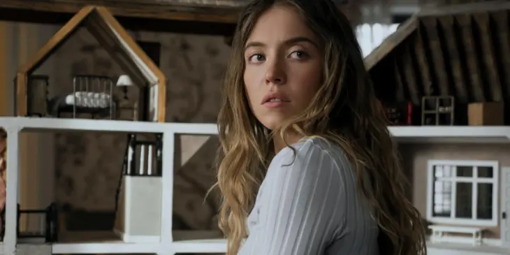 Sydney Sweeney em A Empregada