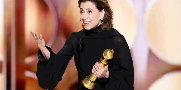 Fernanda Torres com o Globo de Ouro, por Ainda Estou Aqui