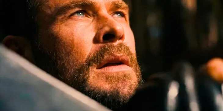 Thor em teaser de Vingadores Doutor Destino
