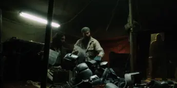 Ahmed Ahmed em Homem de Ferro