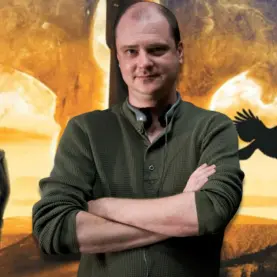 Mike Flanagan, o responsável pela nova adaptação de A Torre Negra, de Stephen King