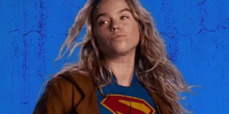 Milly Alcock como Supergirl
