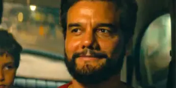 Wagner Moura interpretando em O Agente Secreto