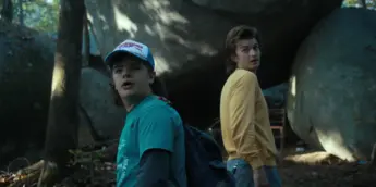 Gaten Matarazzo e Joe Kerry em Stranger Things