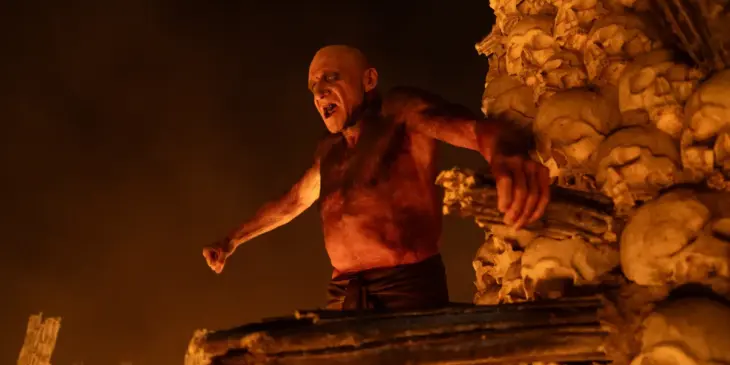 Ralph Fiennes em Extermínio: O Templo dos Ossos