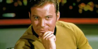 William Shatner como o jovem Capitão Kirk em Star Trek