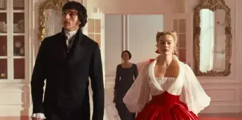 Jacob Elordi e Margot Robbie em O Morro dos Ventos Uivantes