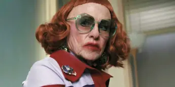 Amy Madigan em A Hora do Mal