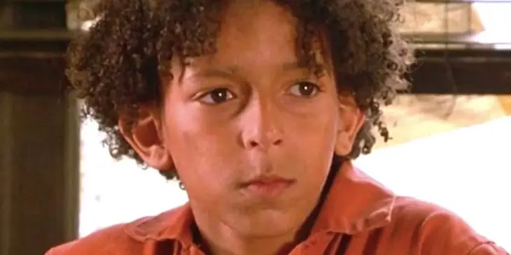 Khleo Thomas como Zero em O Mistério dos Escavadores