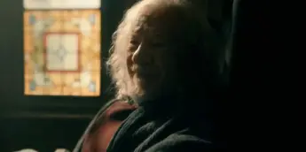 Ian McKellen como Magneto em Vingadores: Doutor Destino