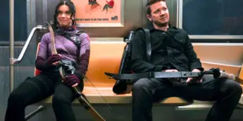 Hailee Steinfeld e Jeremy Renner na série Gavião Arqueiro