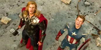 Chris Hemsworth e Chris Evans em filme dos Vingadores