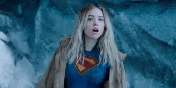 Milly Alcock como Supergirl na Fortaleza da Solidão