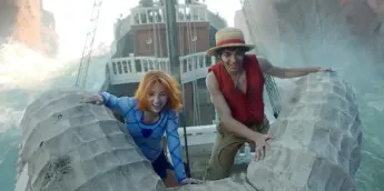 Nami (Emily Rudd) e Luffy (Iñaki Godoy) em cena da 2ª temporada de One Piece: A Série
