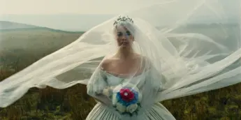 Margot Robbie em O Morro dos Ventos Uivantes