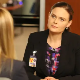Emily Deschanel em Bones