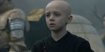 Dexter Sol Ansell como Egg em O Cavaleiro dos Sete Reinos