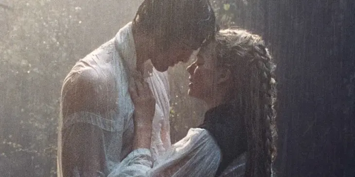 Jacob Elordi e Margot Robbie em O Morro dos Ventos Uivantes