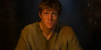 Peter Claffey como Duncan em O Cavaleiro dos Sete Reinos