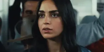 Melissa Barrera atuando em filmes de Pânico