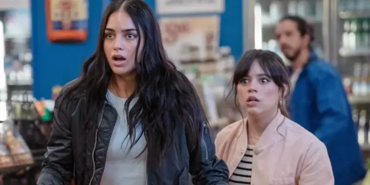 Melissa Barrera e Jenna Ortega em Pânico VI
