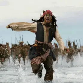 Johnny Depp como Jack Sparrow em Piratas do Caribe