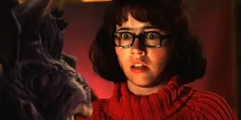 Linda Cardellini na franquia Scooby-Doo como Velma